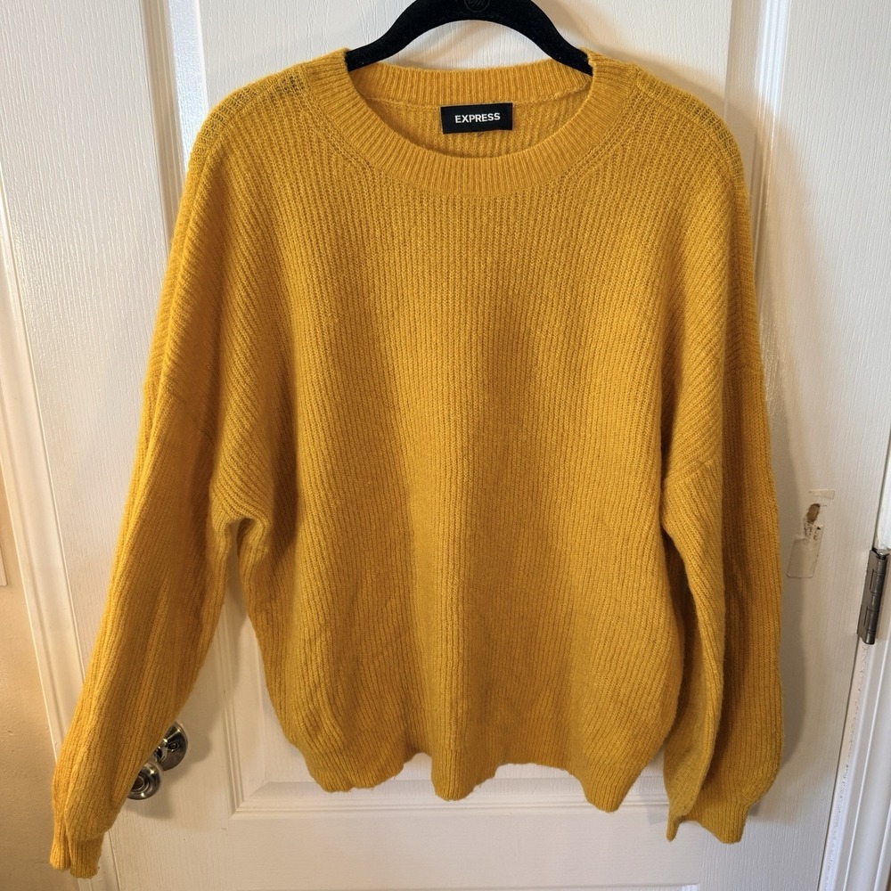 Express Women's Yellow Sweater Size‎ XL